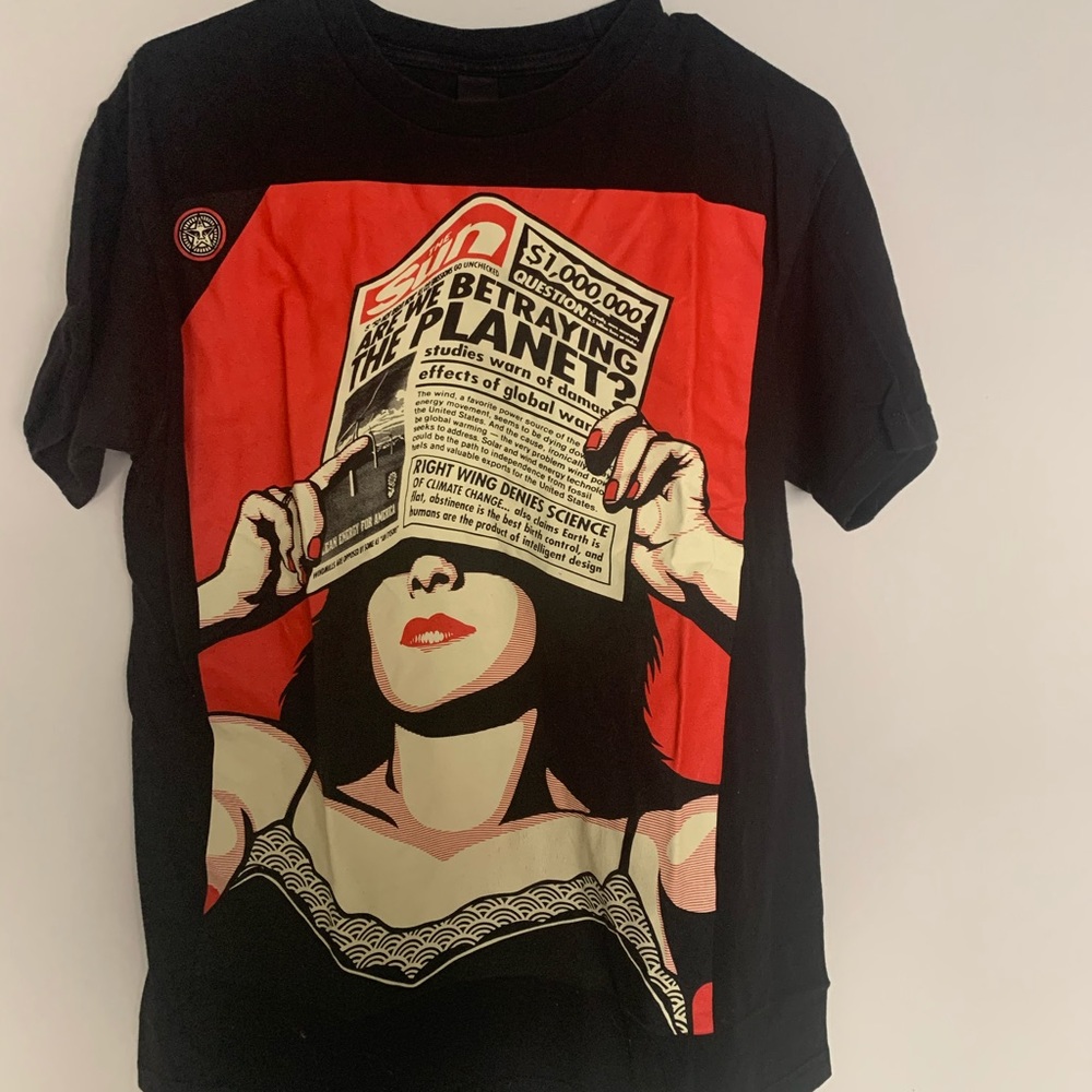 Obey men’s tee shirt